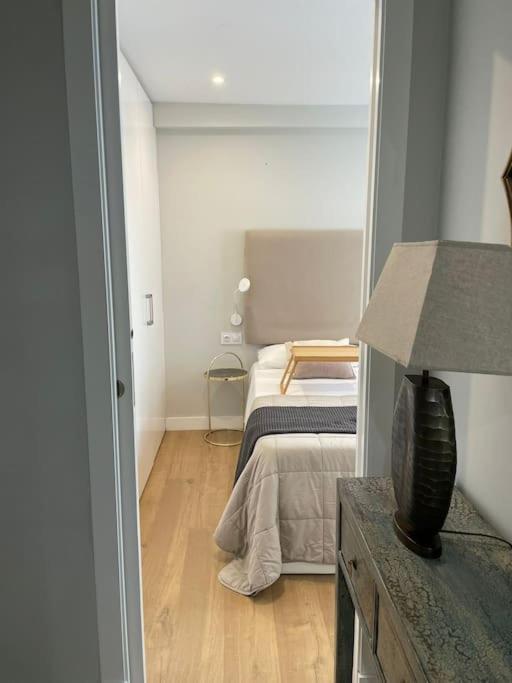 Apartamento Velarde-Maestranza Севілья Екстер'єр фото