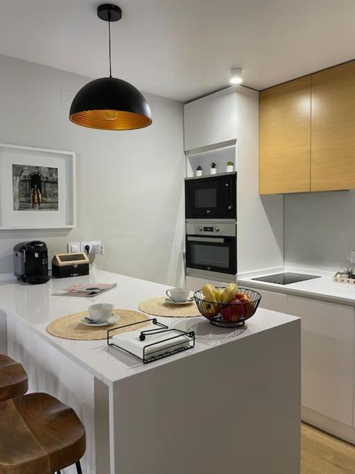 Apartamento Velarde-Maestranza Севілья Екстер'єр фото