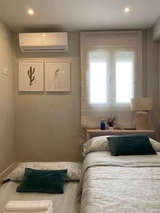 Apartamento Velarde-Maestranza Севілья Екстер'єр фото